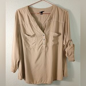 Women's TORRID Beige Roll-Tab Sleeve Blouse sz 2